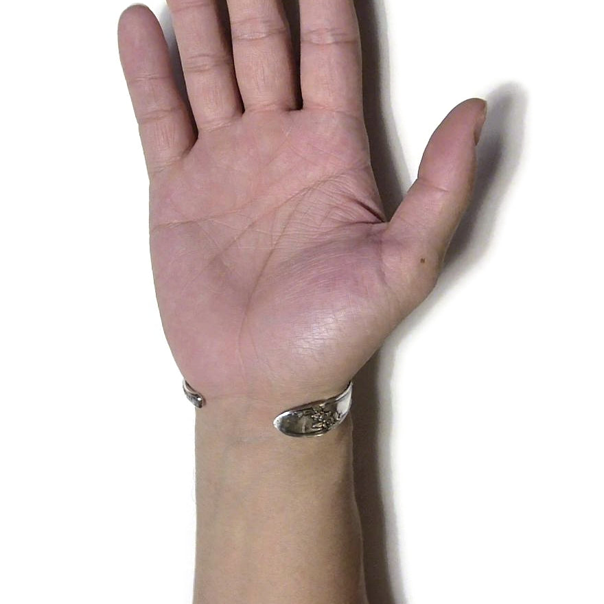 Spoon Bangle No.8147
