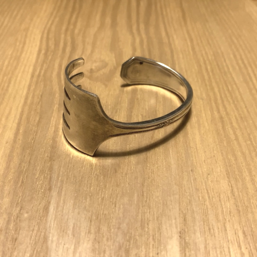 Fork Bangle No.2561