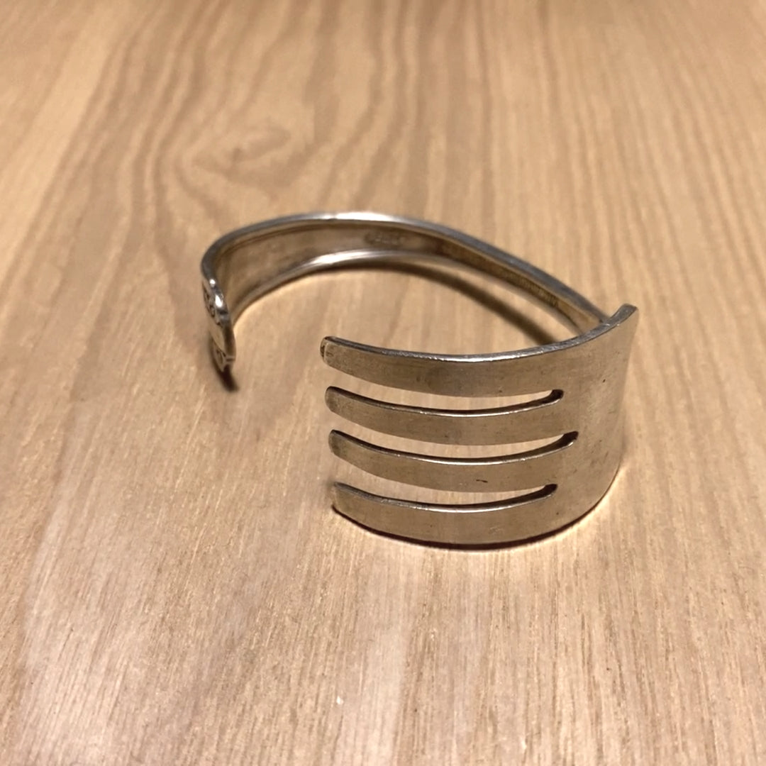 Fork Bangle No.2587