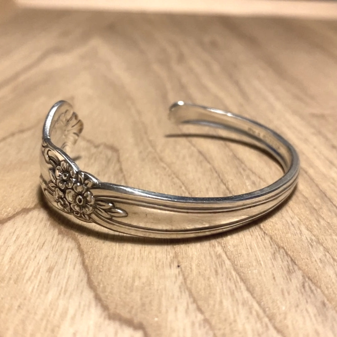 Spoon Bangle No.2984
