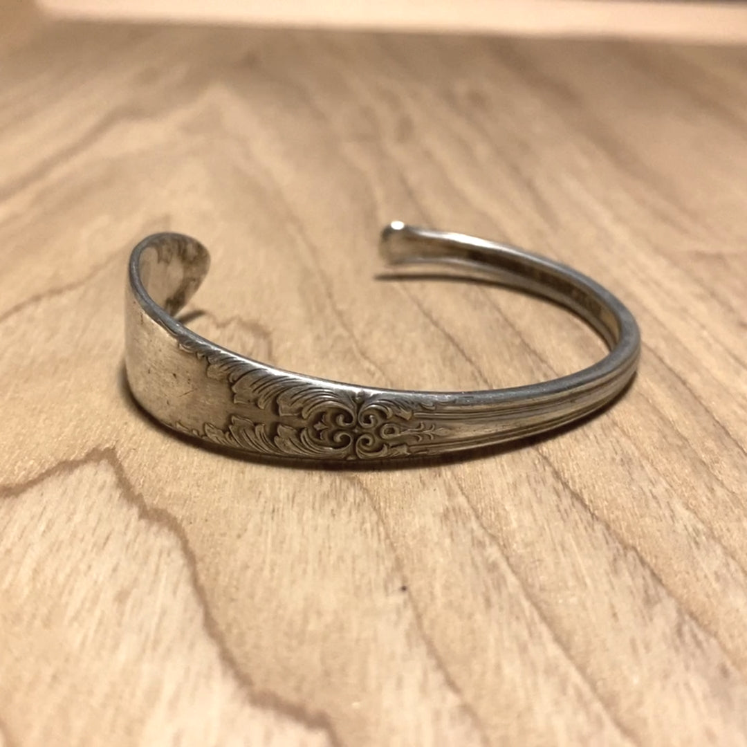 Spoon Bangle No.2989