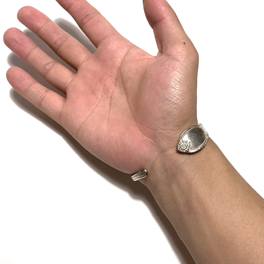 Spoon Bangle No.4724