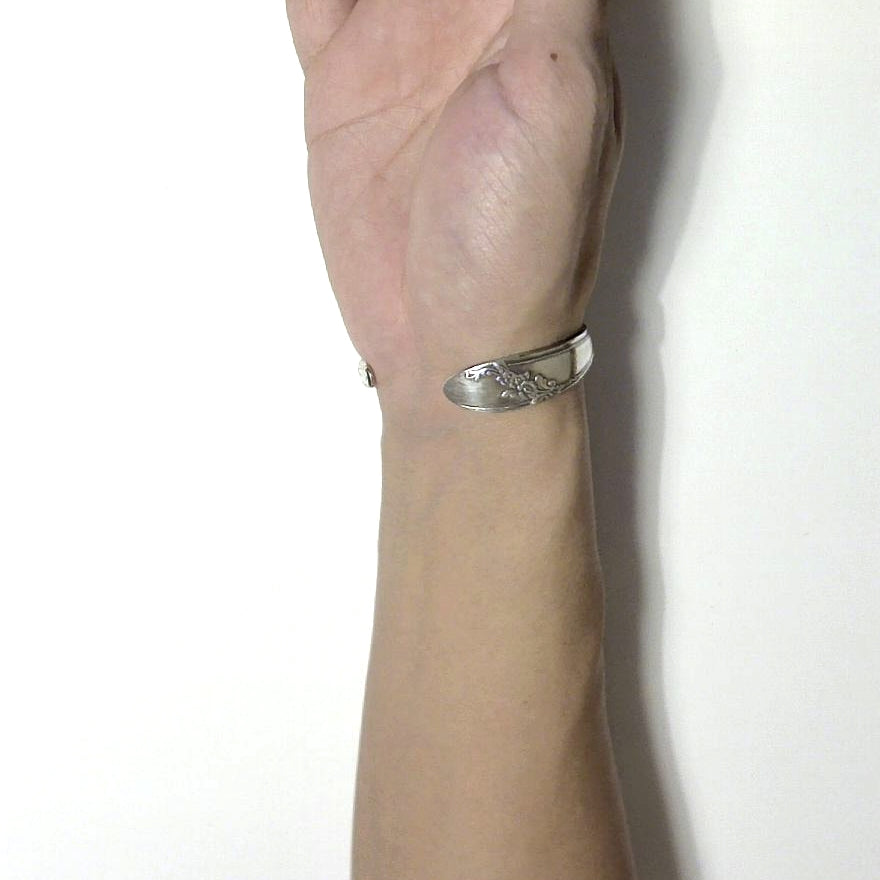 Spoon Bangle No.4909