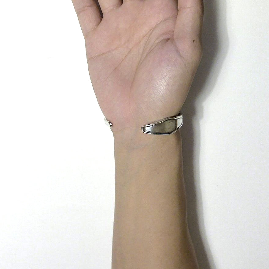 Spoon Bangle No.4910