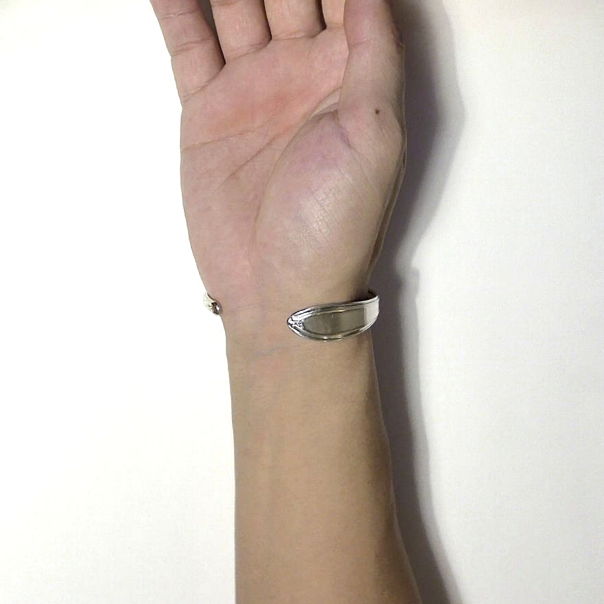 Spoon Bangle No.5367