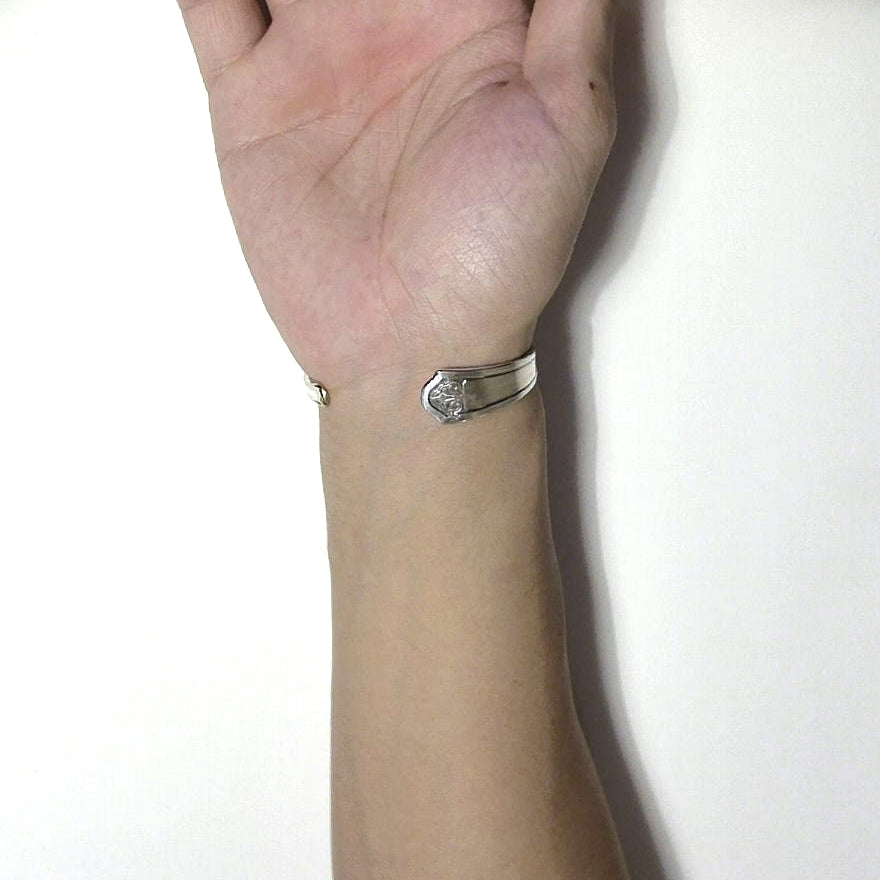 Spoon Bangle No.5382