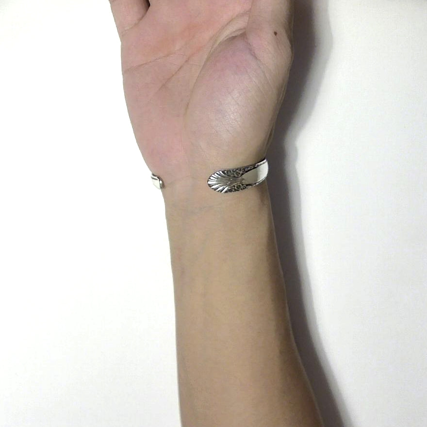Spoon Bangle No.5387
