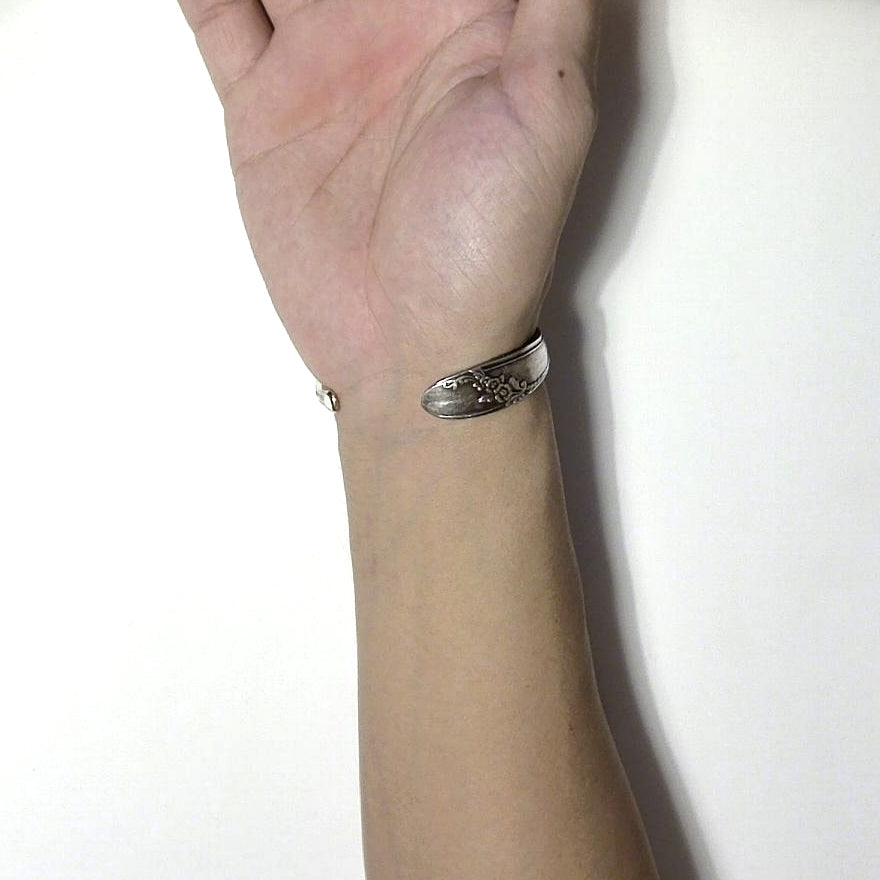 Spoon Bangle No.5389