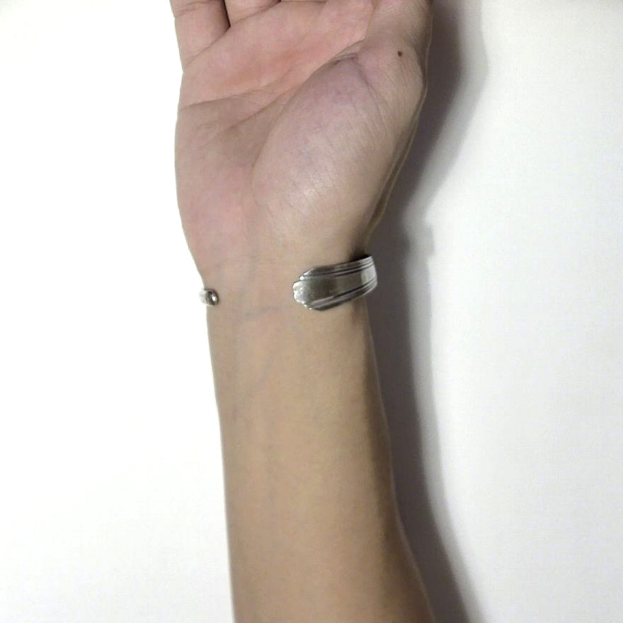Spoon Bangle No.5390