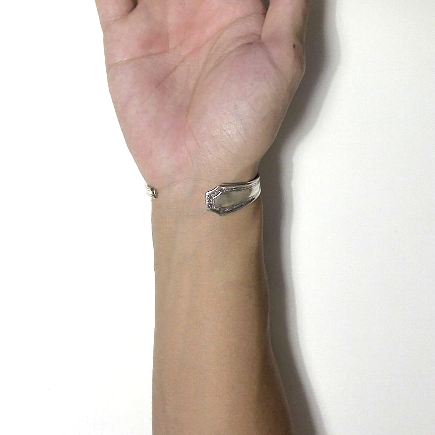 Spoon Bangle No.5401