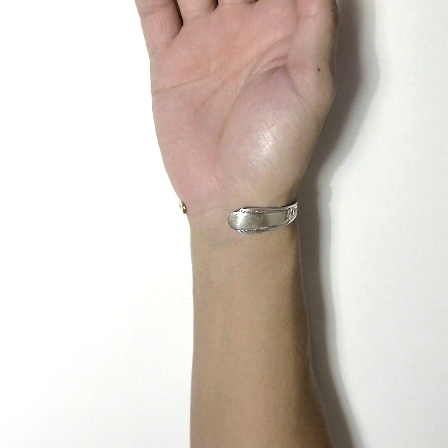 Spoon Bangle No.5470