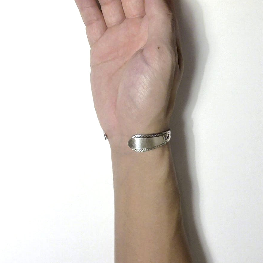 Spoon Bangle No.5477