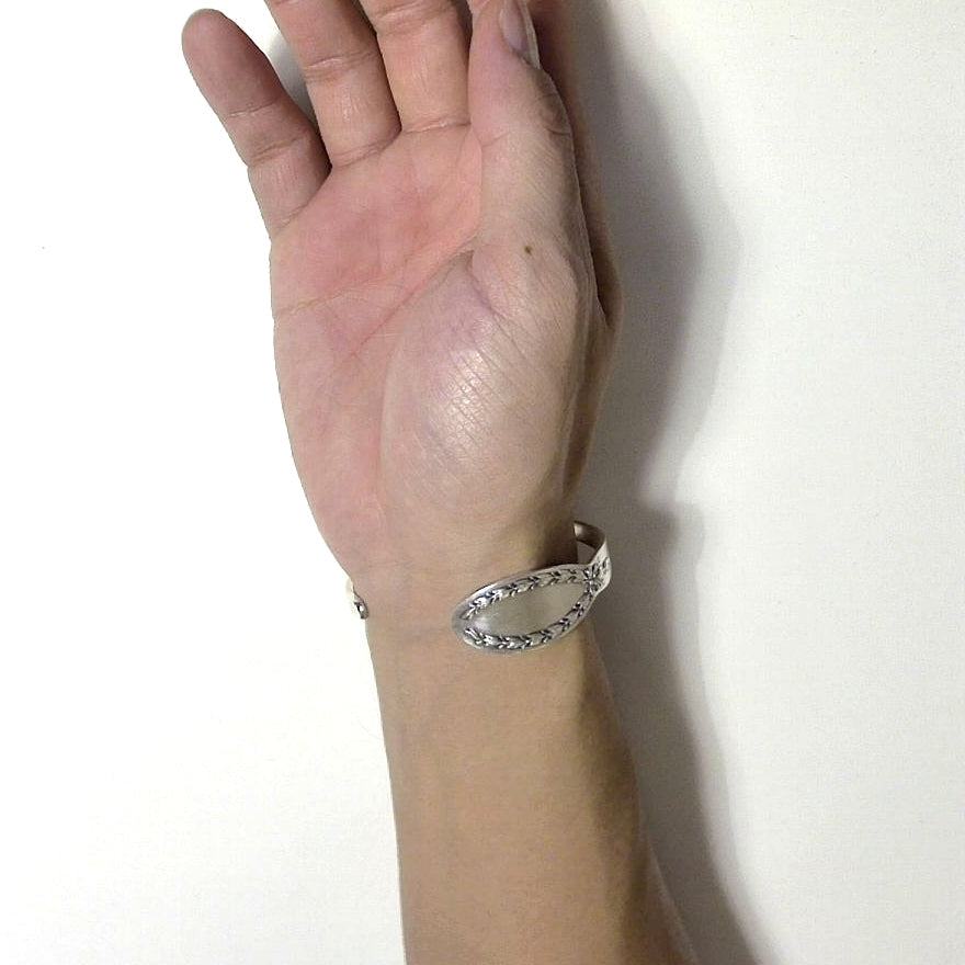 Spoon Bangle No.5799