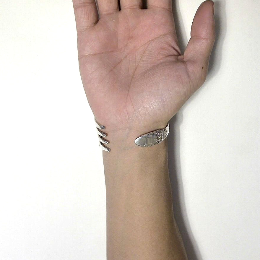 Fork Bangle No.6385