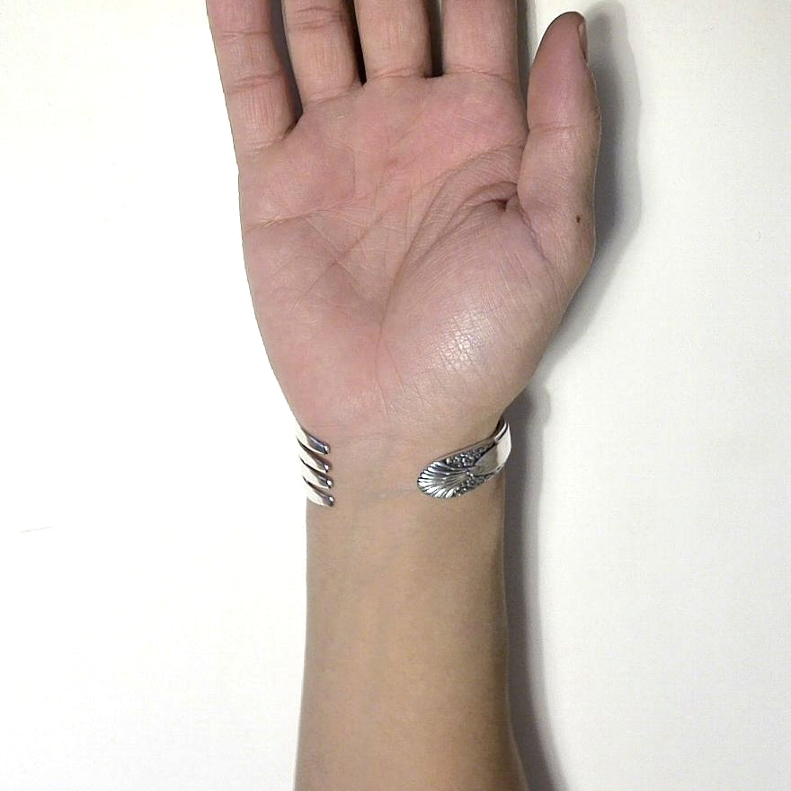 Fork Bangle No.6386