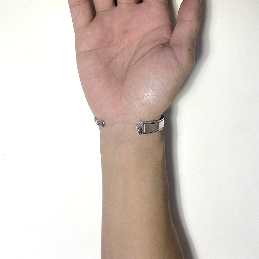 Spoon Bangle No.6394