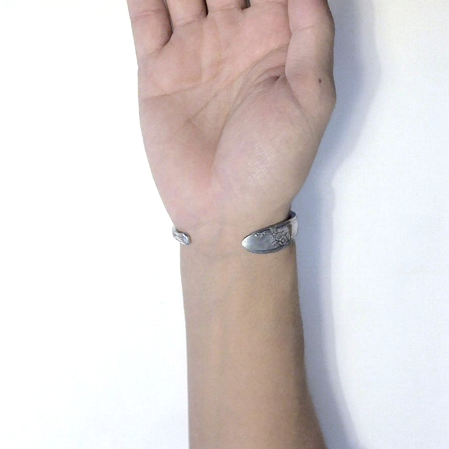Spoon Bangle No.6421