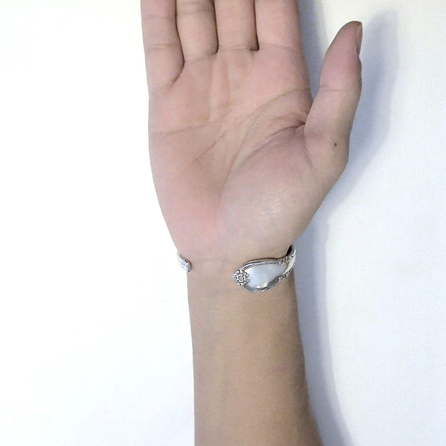 Spoon Bangle No.6422