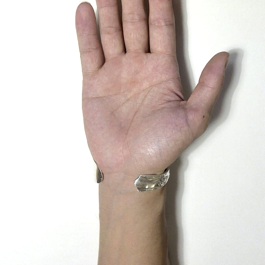 Butter Knife Bangle No.6924