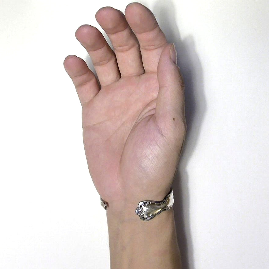 Spoon Bangle No.6943
