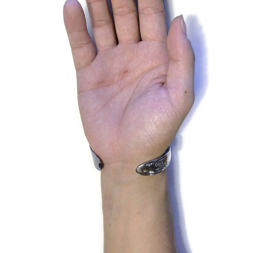 Butter Knife Bangle No.8073