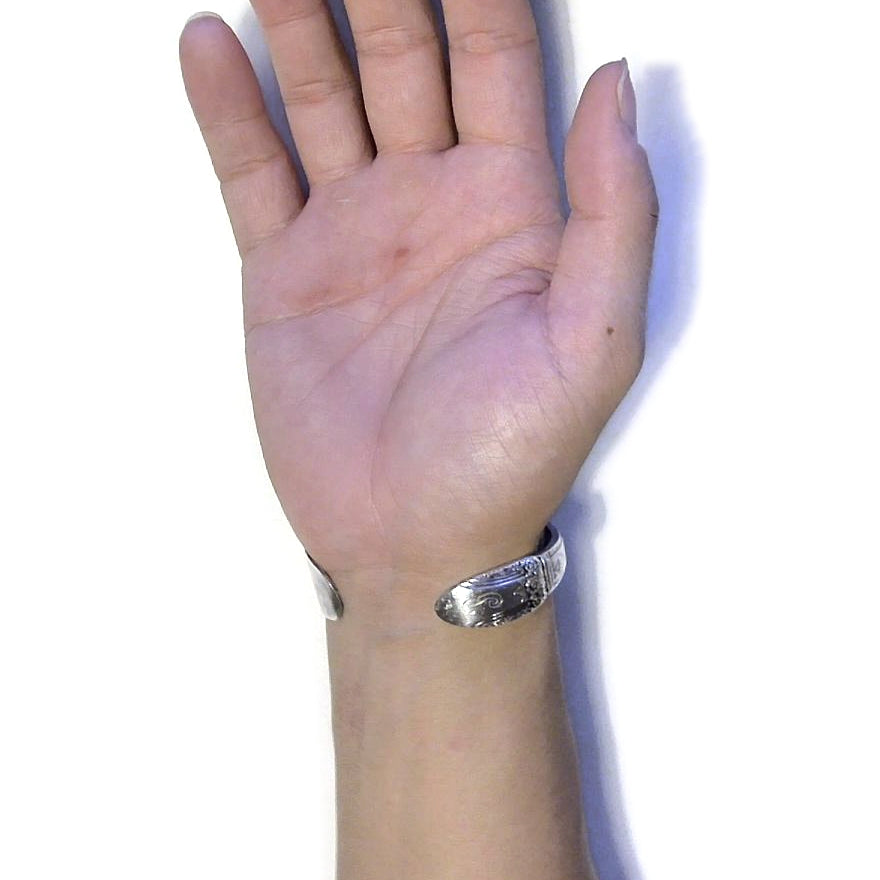 Butter Knife Bangle No.8075